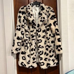 Faux fur coat. Leopard